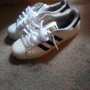 Adidas superstars